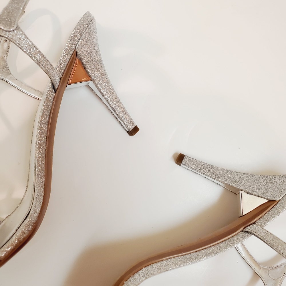 NWOB Michael Kors T Strap Sandal Silver Glitter - Picture 7 of 11